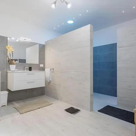 350 Mt Claudia Con Piscina Privata * Tertenia
