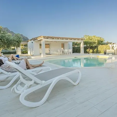 350 Mt Claudia Con Piscina Privata Villa *