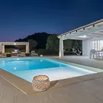 350 Mt Claudia Con Piscina Privata Tertenìa