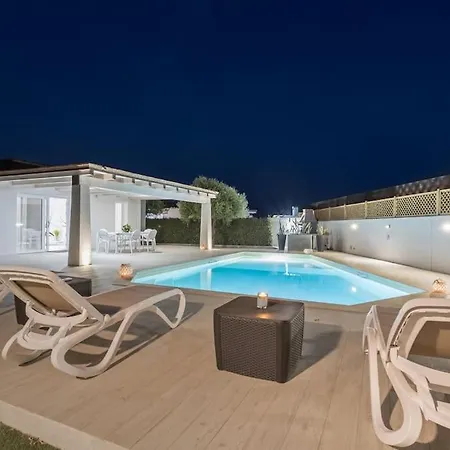 别墅 350 Mt Claudia Con Piscina Privata *
