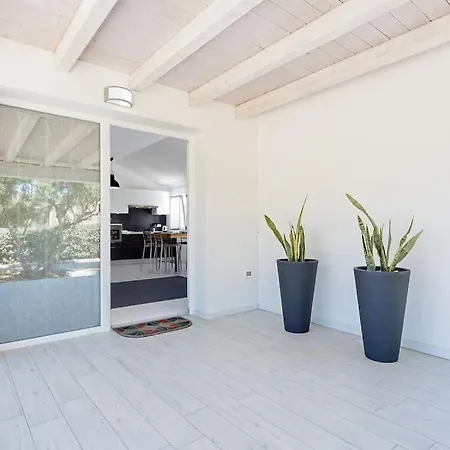 350 Mt Claudia Con Piscina Privata *