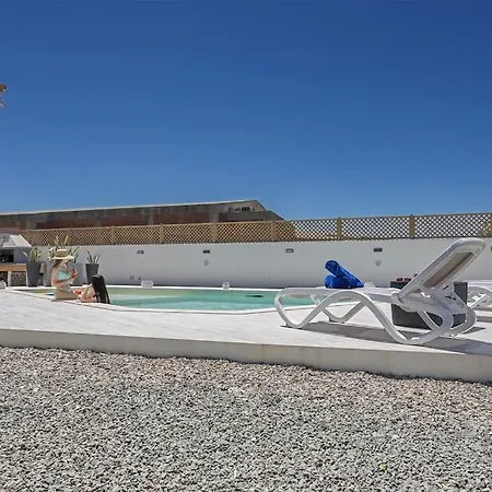 350 Mt Claudia Con Piscina Privata