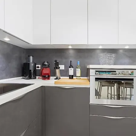 350 Mt Claudia Con Piscina Privata Villa *