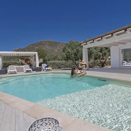 350 Mt Claudia Con Piscina Privata 别墅 Tertenìa