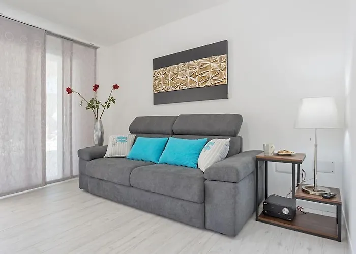 350 Mt Claudia Con Piscina Privata