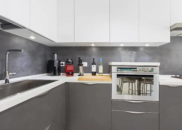 350 Mt Claudia Con Piscina Privata Villa *