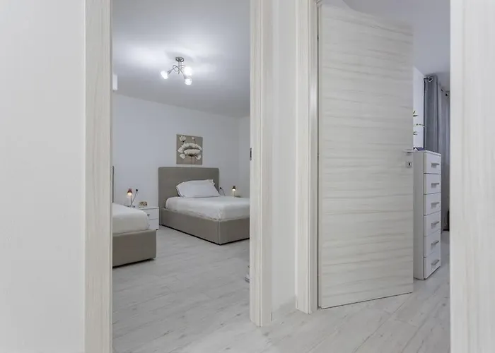 Villa 350 Mt Claudia Con Piscina Privata Tertenìa