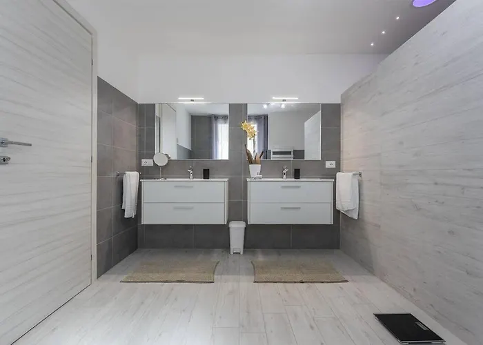 350 Mt Claudia Con Piscina Privata *